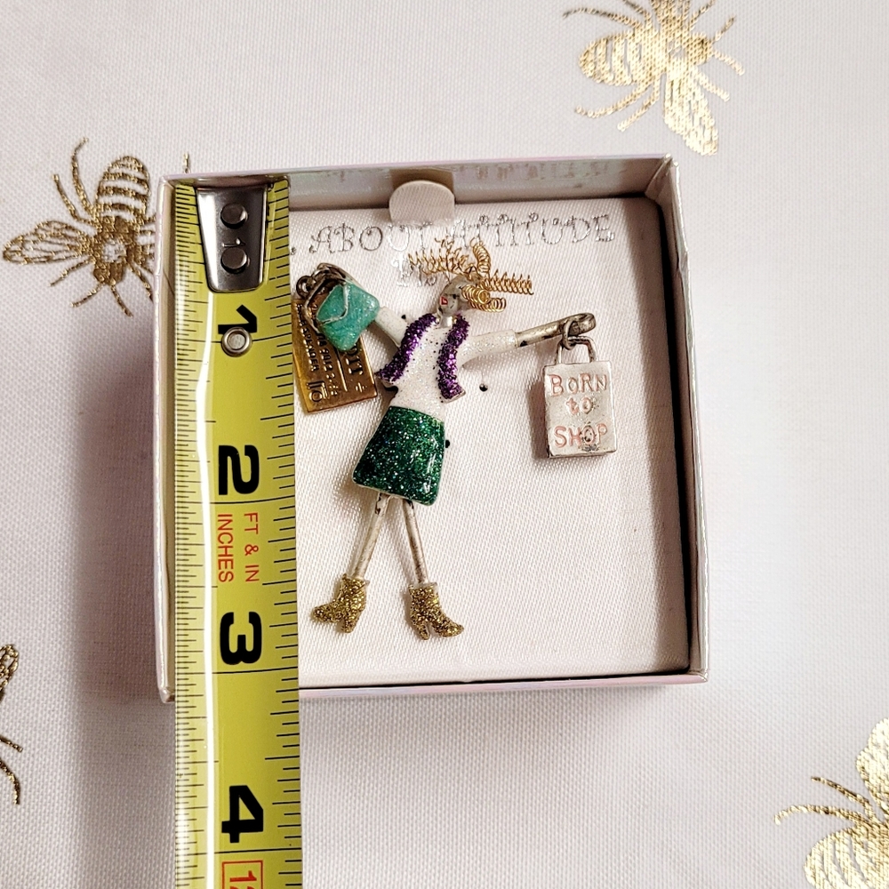 FUN ACCESSORY PIN - Picture 2 of 2